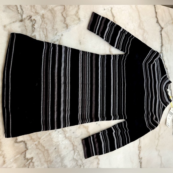 🖤NWT BCBG Generation stripped LBD with mock neck and back key-hole opening - Picture 6 of 6